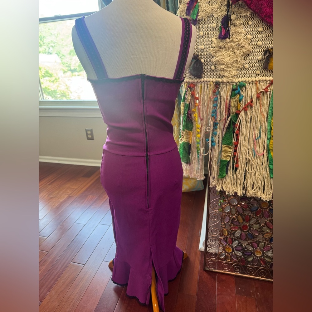 Purple Dress with Black Lace Detail Size Small - Picture 5 of 8